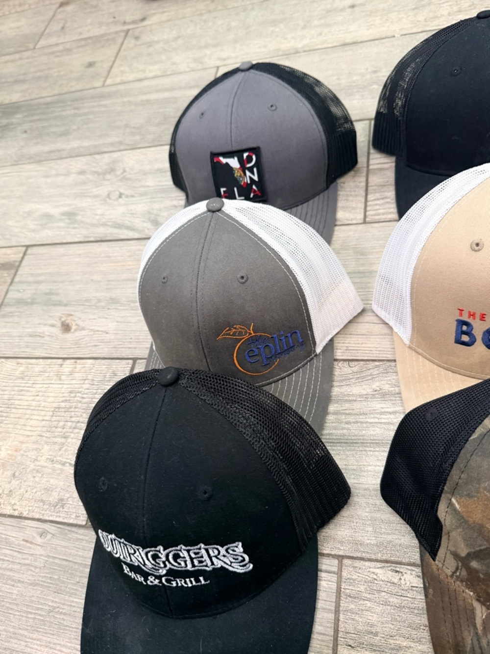 Various Trucker Hats (Lot of 7) - Picture 2 of 5